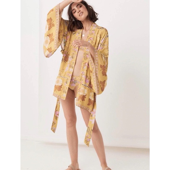 Wild Blooms robe | Spell and the Gypsy Collective - Picture 9 of 13